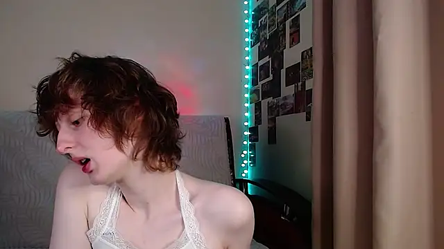 Snapshot of c0ralynx chatting on March 23, 2025, 1:53 am c0ralynx online show from March 23, 2025, 1:53 am