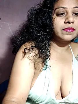 JENNIFERtamil online show from May 17, 2026, 6:26 pm