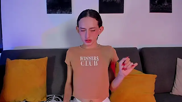 Snapshot of peachandtyron_ chatting on September 26, 2025, 4:05 am peachandtyron online show from September 26, 2025, 4:05 am