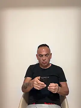 mateocali25 online show from May 25, 2026, 7:31 pm
