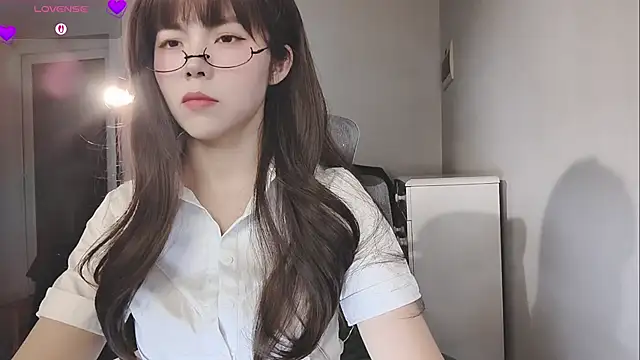 Snapshot of BlushDoll chatting on April 26, 2026, 4:26 pm BlushDoll online show from April 26, 2026, 4:26 pm