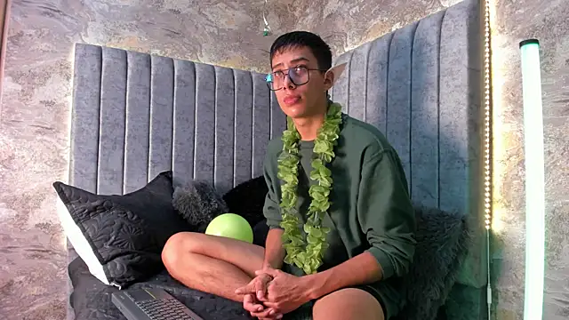 Michel Brownn online show from March 17, 2025, 10:28 pm