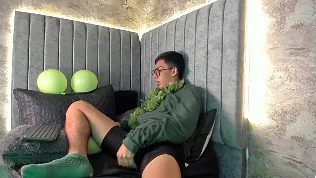 Michel Brownn online show from March 18, 2025, 1:32 am