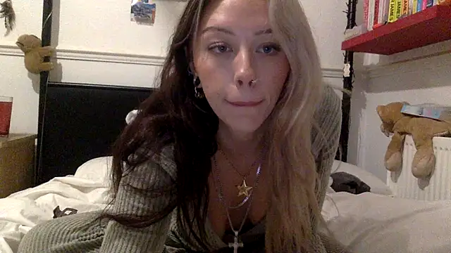 baddieinabenz online show from October 14, 2025, 10:43 pm