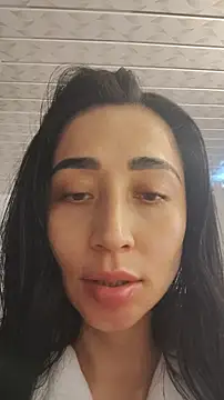 Elowyn online show from March 14, 2026, 5:29 pm