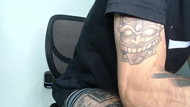 bigdick monster1 online show from February 8, 2026, 4:27 am