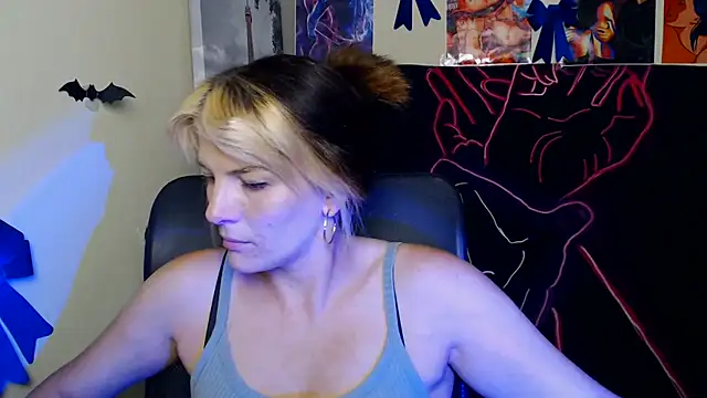 VanessaRey  online show from July 17, 2026, 6:53 am