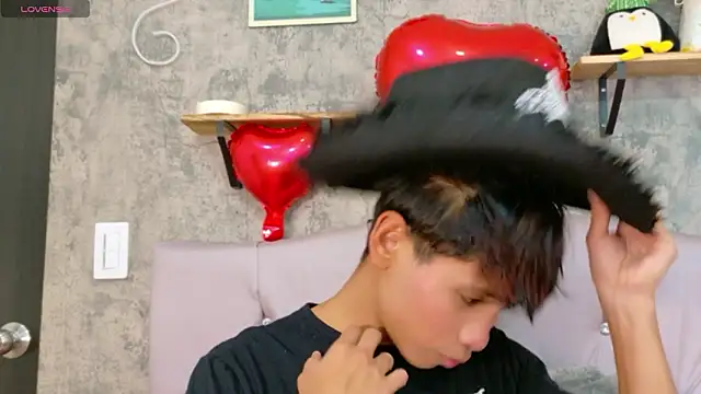 Ethan Westt online show from February 17, 2026, 8:26 pm