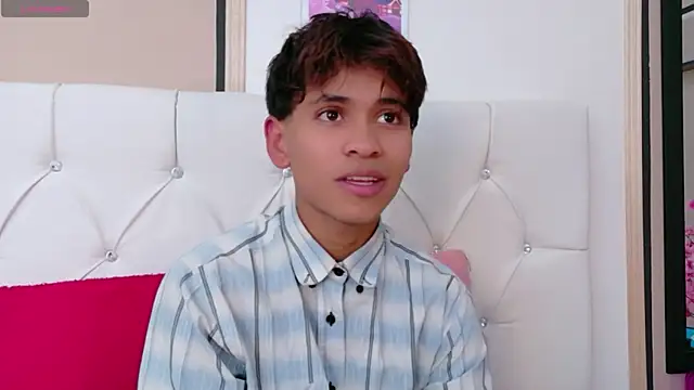 Ethan Westt online show from April 7, 2026, 8:31 pm