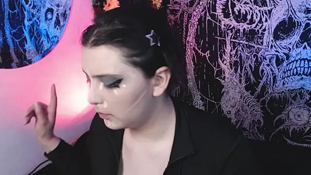 mikaskullcs online show from March 15, 2026, 9:32 pm