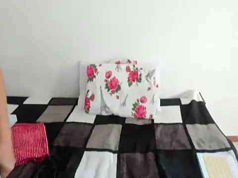 DulceXmile online show from October 16, 2025, 7:04 pm