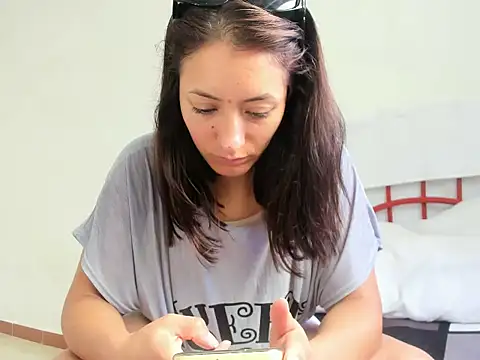 DulceXmile online show from November 14, 2025, 3:11 pm