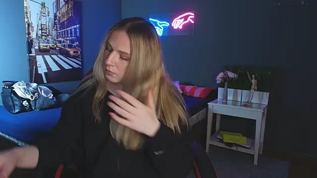 Jes Solar online show from September 26, 2025, 11:47 am