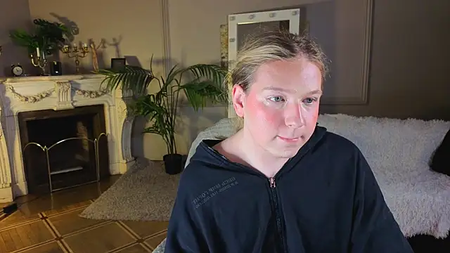 Jes Solar online show from October 27, 2025, 8:57 pm