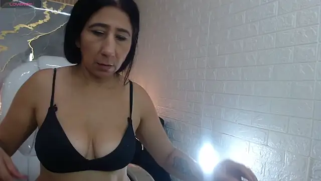 Snapshot of nei_girl chatting on May 22, 2026, 12:33 pm nei girl online show from May 22, 2026, 12:33 pm