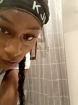 Snapshot of ItsBarbieBitcxxxx69 chatting on October 4, 2025, 10:08 pm ItsBarbieBitcxxxx69 online show from October 4, 2025, 10:08 pm