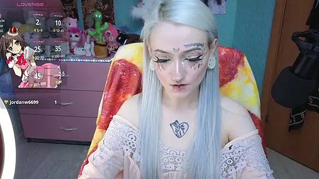 Manuela unicorn online show from April 16, 2026, 9:04 pm