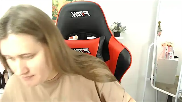 Lucky Lana online show from September 22, 2025, 2:35 am