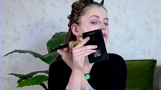 AshleyD  online show from October 3, 2025, 3:03 am