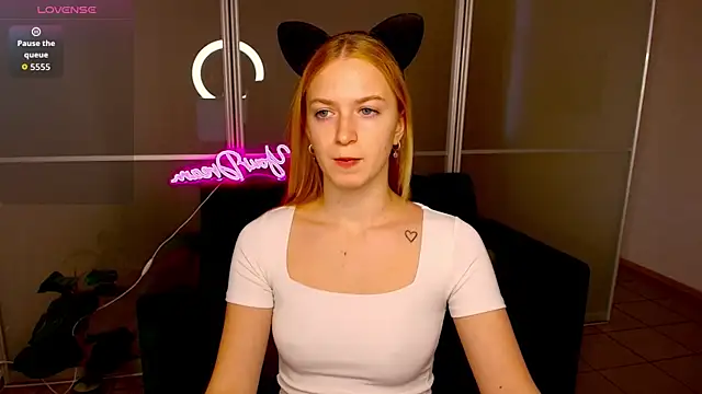 MirandaMayers online show from October 14, 2025, 5:52 am