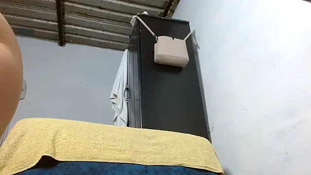 Allyson Mature online show from March 15, 2026, 4:40 am