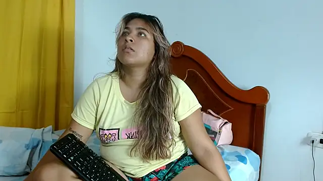 Snapshot of kataleyabarbara21 chatting on March 22, 2025, 12:17 am kataleyabarbara21 online show from March 22, 2025, 12:17 am