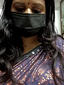 aparna99 online show from September 18, 2025, 7:38 pm