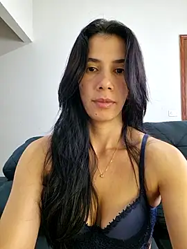 suzy20252 online show from September 22, 2025, 11:23 am