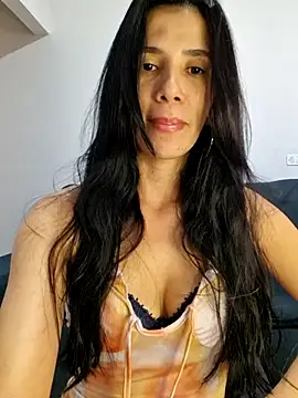 suzy20252 online show from September 29, 2025, 12:54 pm