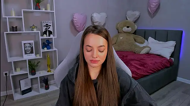 MelanieAlves online show from March 23, 2026, 2:21 pm