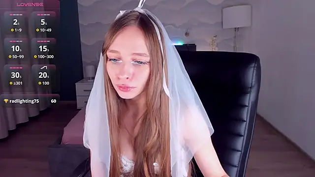 Amy Waynee online show from October 30, 2025, 10:10 pm