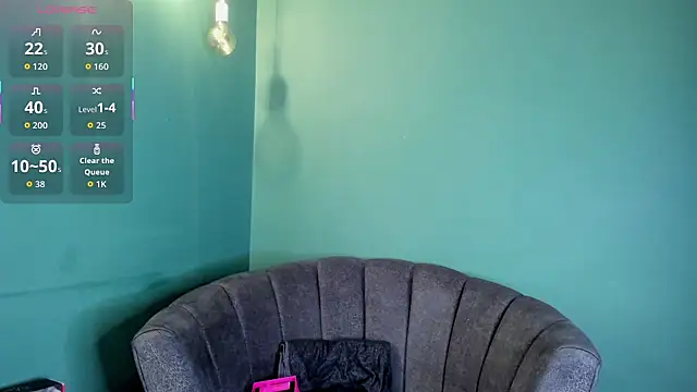 Elaine87  online show from October 10, 2025, 10:20 pm