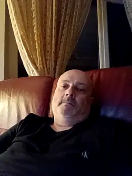 Alexis Bull online show from March 8, 2026, 11:30 pm