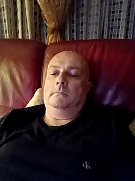 Alexis Bull online show from May 7, 2026, 11:10 pm