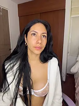 Snapshot of ArianaReynoldss chatting on February 16, 2026, 10:11 am ArianaReynoldss online show from February 16, 2026, 10:11 am