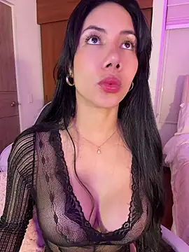 ArianaReynoldss online show from July 9, 2026, 10:08 am