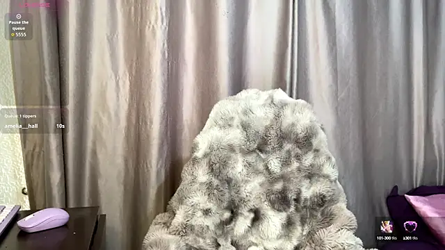 Snapshot of emma__bell_ chatting on October 2, 2025, 4:25 pm emma bell online show from October 2, 2025, 4:25 pm