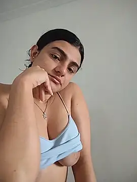 carlafox05 online show from February 12, 2026, 2:34 pm