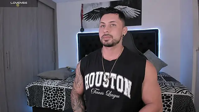 Snapshot of santi_aesthetic chatting on June 14, 2026, 4:03 am santi aesthetic online show from June 14, 2026, 4:03 am