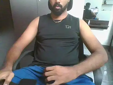 lovelyakash69 online show from October 17, 2025, 6:38 am