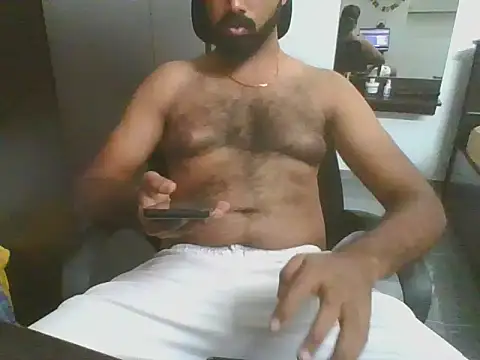 lovelyakash69 online show from February 15, 2026, 11:08 am