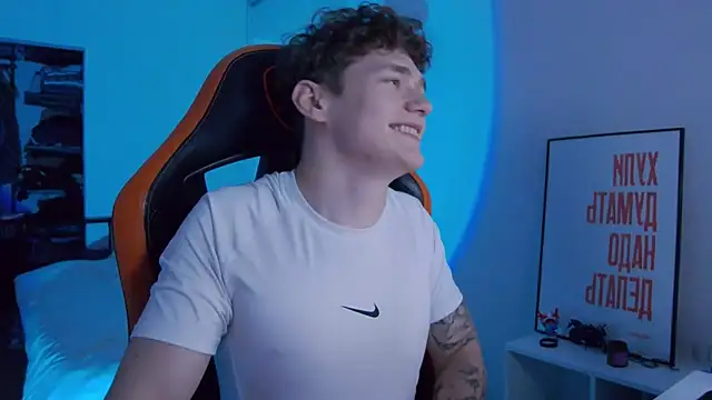 DanyDavis online show from October 18, 2025, 1:23 pm