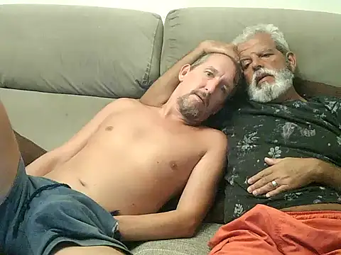 CasalcwBR online show from April 7, 2026, 1:17 am