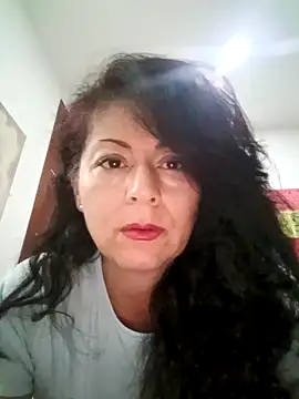 lunadicty online show from April 15, 2026, 10:10 pm