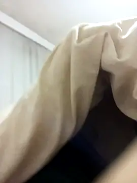 leona633 online show from January 18, 2026, 10:57 pm