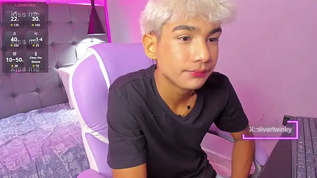 OliverTwinky online show from September 10, 2025, 5:07 am