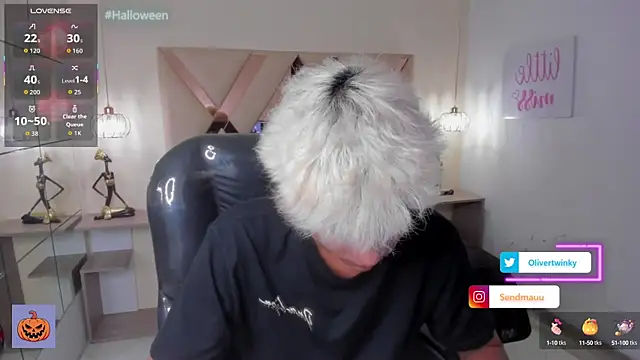 OliverTwinky online show from October 14, 2025, 2:40 pm