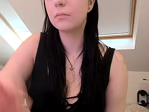 Snapshot of MoonlitLust chatting on May 6, 2026, 7:13 am MoonlitLust online show from May 6, 2026, 7:13 am
