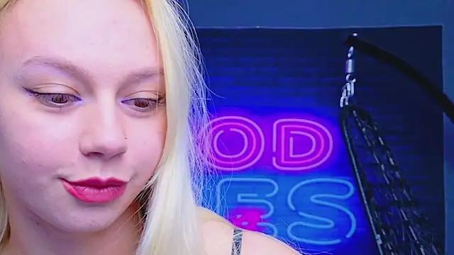 Snapshot of AlessiaCroft chatting on April 27, 2026, 4:10 am AlessiaCroft online show from April 27, 2026, 4:10 am