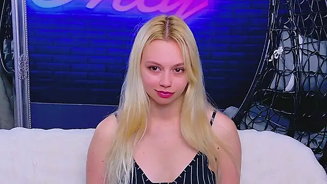 Snapshot of AlessiaCroft chatting on May 12, 2026, 3:58 am AlessiaCroft online show from May 12, 2026, 3:58 am